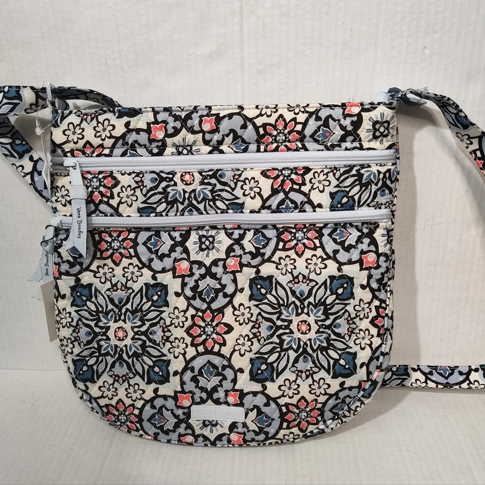 Vera Bradley Trio zip Hipster Purse Lisbon Medallion NEW Quilted blue White - Picture 2 of 10